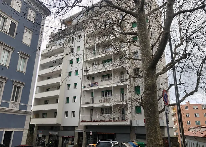 Vicino Al Centro * Trieste