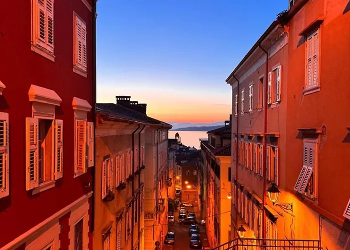 Vicino Al Centro Trieste